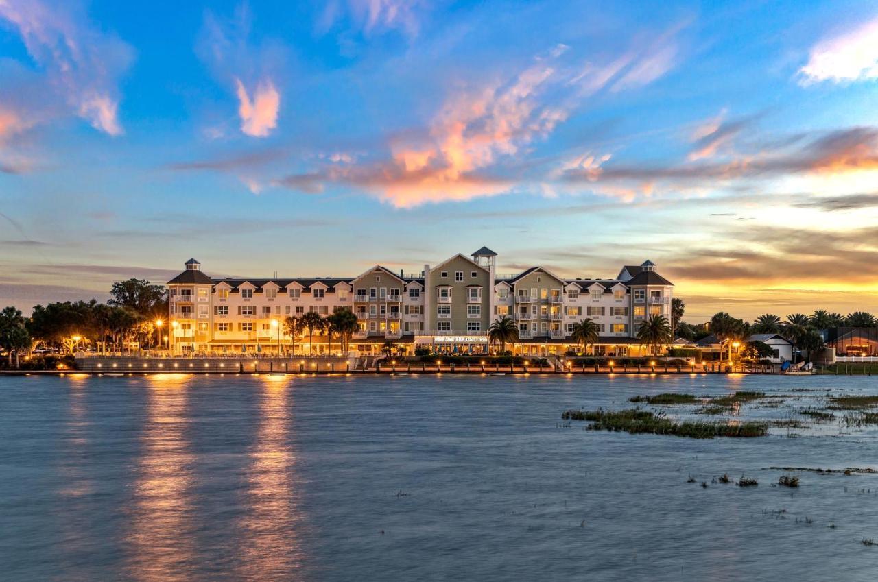 The Waterfront Inn Те-Вілліджес Екстер'єр фото