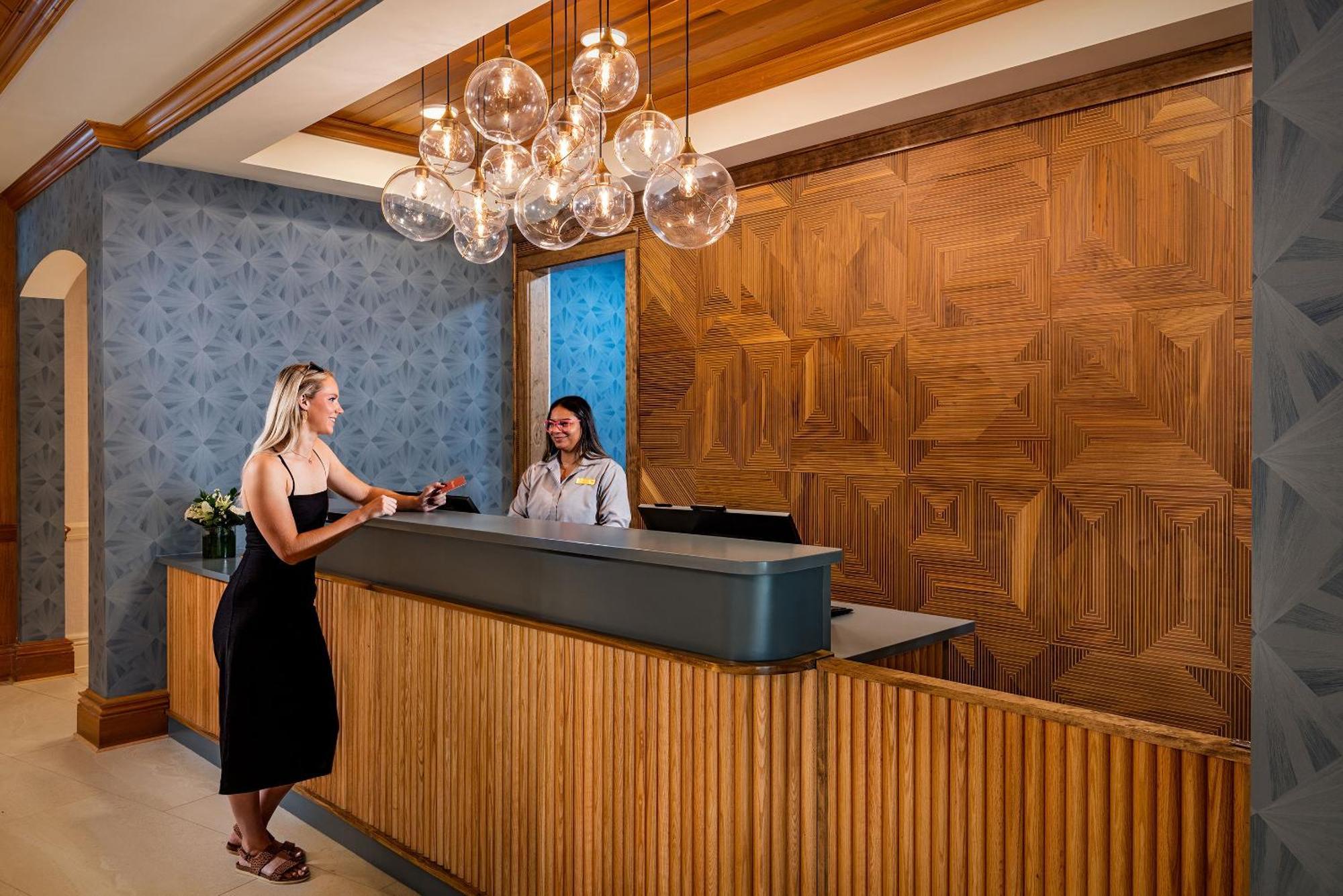The Waterfront Inn Те-Вілліджес Екстер'єр фото